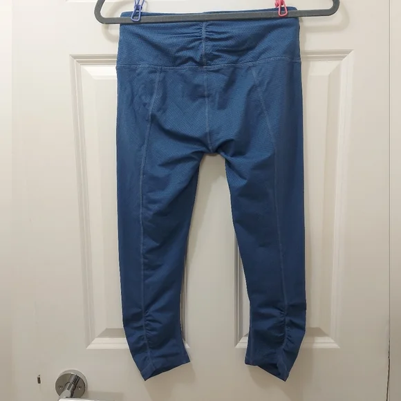 prAna crops - Picture 2 of 5